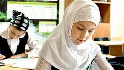 مدرسة بريطانية تدرج «الحجاب» ضمن الزي الرسمي لطلابها