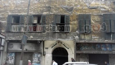 تصدع جدران الدستور بالعطارين