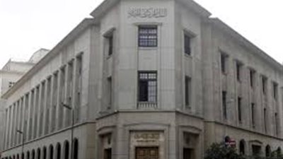 الحكومة تقترض 15 مليار جنيه من البنوك لسد عجز الموازنة