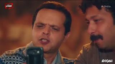 «أرض النفاق» الحلقة 9.. هنيدى يسرق زوجته وأهل منطقته