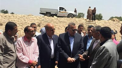 بالصور.. محافظ الجيزة يتفقد منشأة القناطر