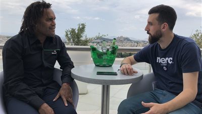 لاعب مدريدي يحذر من خطورة صلاح وهجوم الريدز