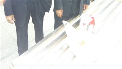 ضبط راكبة قطرية حاولت تهريب 148 ألف دولار بمطار القاهرة