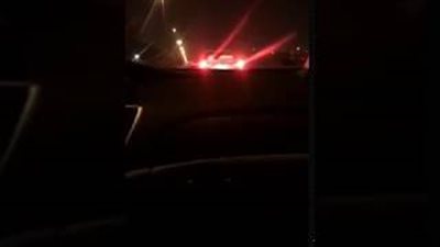 رد فعل صادم لسائق داهمته شرطة المرور بالسعودية (فيديو)