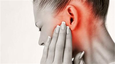 10 أعراض للإصابة بالتهابات الأذن الوسطى