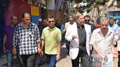 محافظ الإسماعيلية يستمع لمشكلات أهالي شارع سعد زغلول