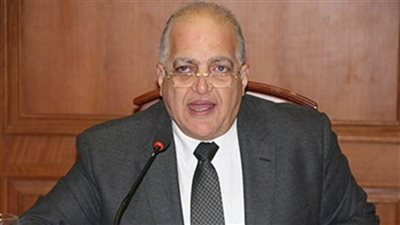 وفد برلماني يزور حقل ظهر للغاز الطبيعي