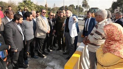 سيدة تقتحم موقع إصلاحات كوبري بني سويف بسيارتها