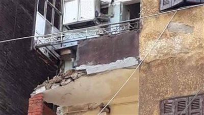 انهيار شرفة عقار سكني بالمحلة عقب موجة الأمطار