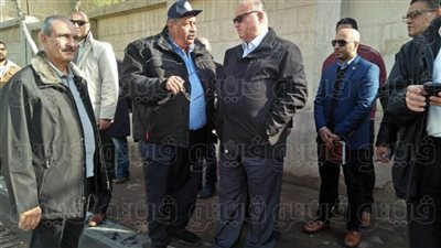 محافظ القاهرة يتفقد كسح مياه الأمطار بالمقطم