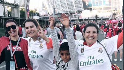 زوجة زيدان وعائلتا رونالدو وراموس في المدرجات لمؤزارة الريـال ( صور)