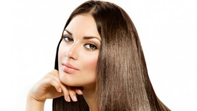 قناع «قشر الموز بزيت الزيتون» يجعل شعرك ناعما كالحرير