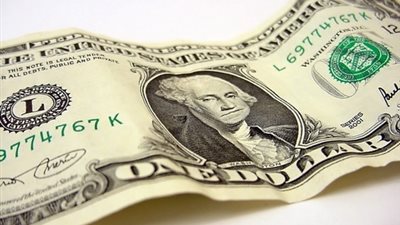 الدولار الأمريكي يستقر أمام الدينار الكويتي عند 0.284 دينار