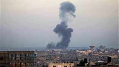 طائرات الاحتلال تقصف موقعين للقسام جنوب غزة