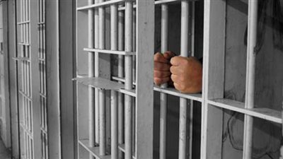 حبس مسجل خطر بتهمة السرقة بالإكراه في البساتين