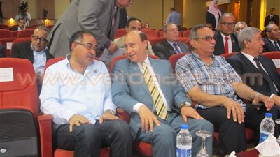 بالصور.. مميش لـ«النواب»: علينا الاهتمام بالتعليم والصحة