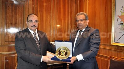 بالصور.. محافظ القليوبية يستقبل رئيس الهيئة القومية للبريد