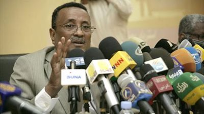 وزير الداخلية السودانى: فتح المعابر الحدودية مع دولة الجنوب خلال أيام