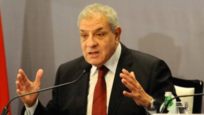 محلب يزور أسوان ويتفقد عددًا من المشروعات