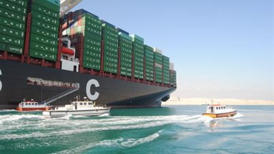 ناجي أمين: عائدات قناة السويس تسير بخطي ثابتة