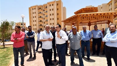 وزير الإسكان يكلف بالاهتمام بتشطيبات «ابني بيتك» في 6 أكتوبر
