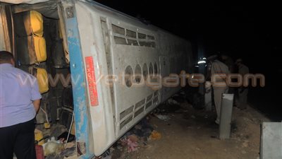 التصريح بدفن 7 جثث في حادث انقلاب أتوبيس بسوهاج