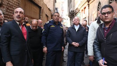 إنقاذ خمسة مصابين في انهيار عقار قديم بحي بولاق أبو العلا