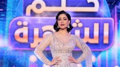 بوسي تتألق بإطلالة جذابة في كواليس مسلسل 