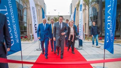 انطلاق الدراسة بجامعة هيرتفوردشاير بالعاصمة الإدارية.. عبد الغفار: تزيد المنافسة بين الجامعات.. وأماكن خالية بـ 3 كليات
