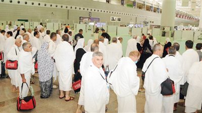 السعودية: انخفاض أعداد المعتمرين بسبب الأزمة الاقتصادية