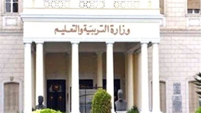 استغلال أسوار المدارس الحكومية في إنشاء محلات تجارية.. حقيقة أم شائعة؟