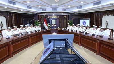 رسائل وزير الداخلية لمساعديه: المرحلة الحالية تحتاج لأقصى الجهود والتضحيات.. حسن معاملة المواطنين وتيسير الخدمات.. إيجاد حلول جذرية للزحام المروري.. منع احتكار السلع ومراقبة الأسواق