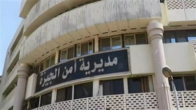 ضبط ٣ أشخاص بحوزتهم 25 ألف علبة سجائر مهربة