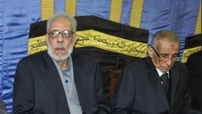 الحلفاوي ورشوان توفيق ومادلين طبر يصلون عزاء نور الشريف