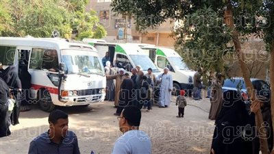 فحص 1966 حالة مرضية خلال قافلة طبية في 