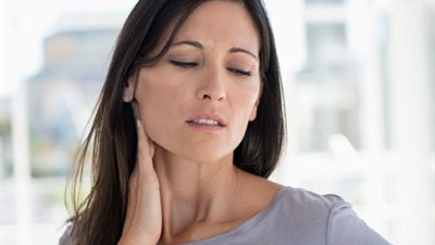 8 أسباب لآلام الرقبة والأذن تعرفوا عليها