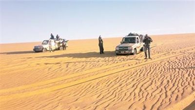 ضبط 5 مهربين بحوزتهم شحنات سجائر مسرطنة بالصحراء الغربية