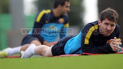 ميسي يعاود تدريباته الجماعية اليوم