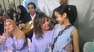 وزيرة الهجرة تشارك في إفطار إحدى خيم مبادرة «فطارنا مع أهالينا» (صور)