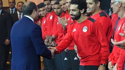 تفاصيل مكالمة السيسي لمحمد صلاح
