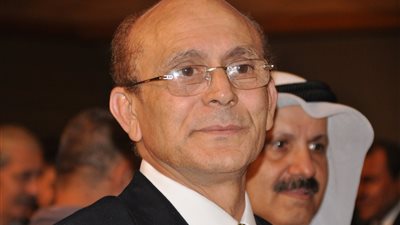 محمد صبحي يعلن تدشين المؤسسة المصرية العليا للفنون والثقافة.. ويؤكد: المسرح مات قبل 25 يناير.. الدراما قدمت المرأة المصرية كأنها «عاهرة».. وشرف لوزير الثقافة أن يقابلني