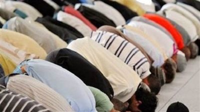 متى يدرك الإنسان فضل صلاة الجماعة ؟.. الإفتاء تجيب