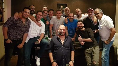 عمرو دياب وهشام عباس في عزومة إفطار أيمن بهجت قمر (صور)