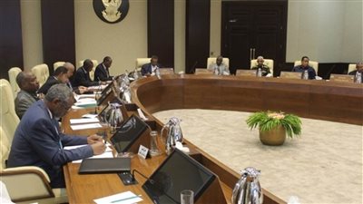 مجلس الوزراء السوداني يصدر قرارا بحل حزب البشير والنقابات والاتحادات المهنية