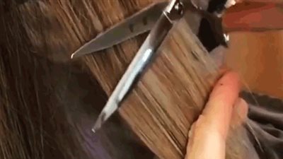 «قص شعر غير المحجبات في شوارع القاهرة».. رجال ونساء يطاردن فتيات بسبب «الشعر».. ومحاولة في مترو المعادي تثير غضب المواطنين.. القومي للمرأة: نتبنى قضاياهم.. وقانوني: العقوبة تصل لـ7