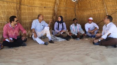 بالصور.. لجنة حقوق الإنسان تتفقد أوضاع النازحين من رفح والشيخ زويد