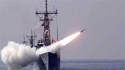 بوارج التحالف تشن هجوما بحريا ضد الحوثيين على سواحل الحديدة