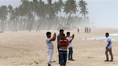 نزوح أكثر من 500 أسرة في سقطرى بسبب إعصار «مكونو»