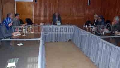 محافظ أسيوط يبحث مشاكل الاستثمار