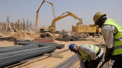 الإسكان: غابة من المعدات تعمل 24 ساعة للانتهاء من العاصمة الإدارية